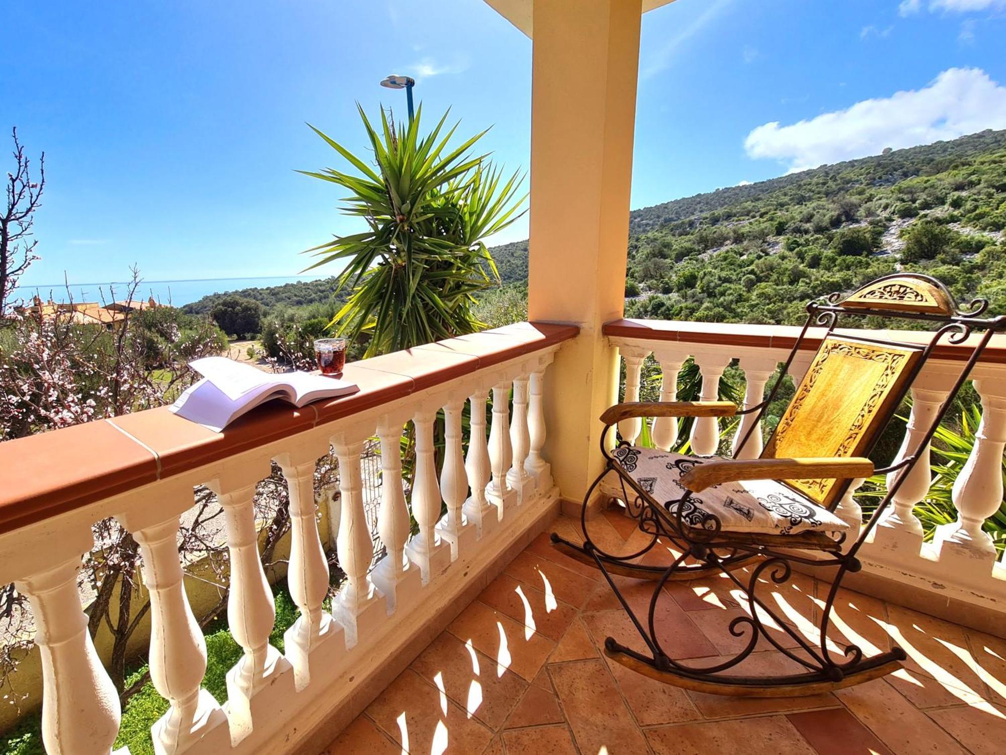 Vista Mare E Montagna Apartment Cala Gonone Bagian luar foto
